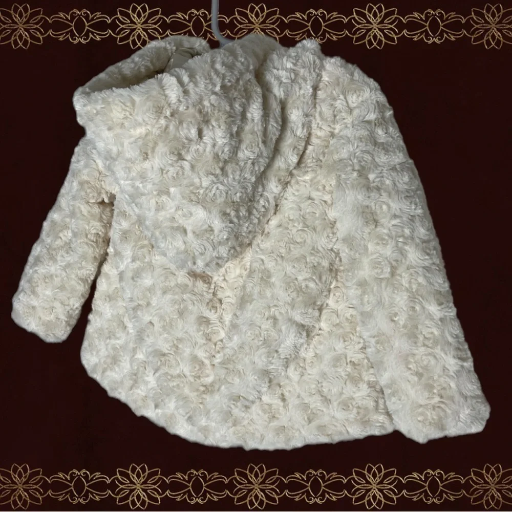 LONDON Fog Girl White Rosette Faux Fur Jacket 12 Month Coat Zipper Button Hooded